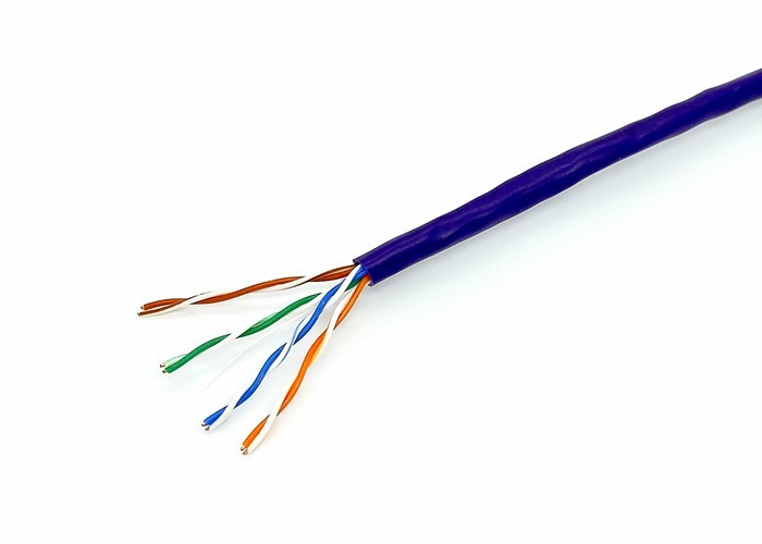 Purple PVC Unshield 24AWG CAT5E Lan Cable , Bulk Network Cable 4 Pairs CCA/BC
